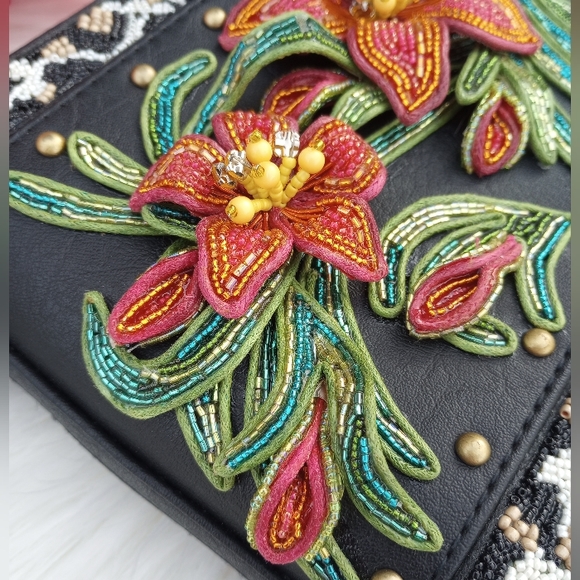 Mary Frances Tropical Heat Beaded Floral Bag - Picture 5 of 16